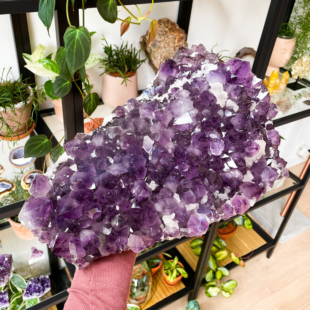 amethist paarse cluster met witte calciet ruwe steen brok mineralen statement piece showstuk pronkstuk