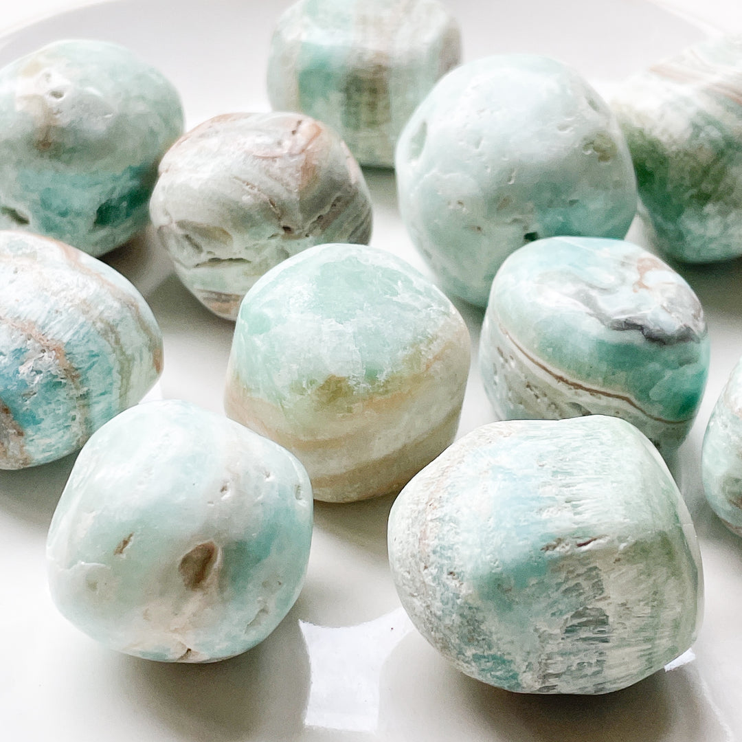 caribbean blue calciet trommelsteen knuffelsteen gepolijste edelsteen