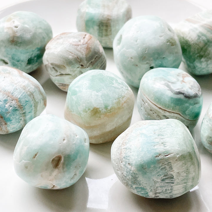 caribbean blue calciet trommelsteen knuffelsteen gepolijste edelsteen