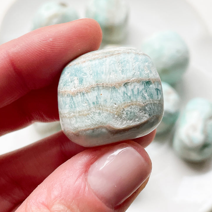 caribbean blue calciet trommelsteen knuffelsteen gepolijste edelsteen