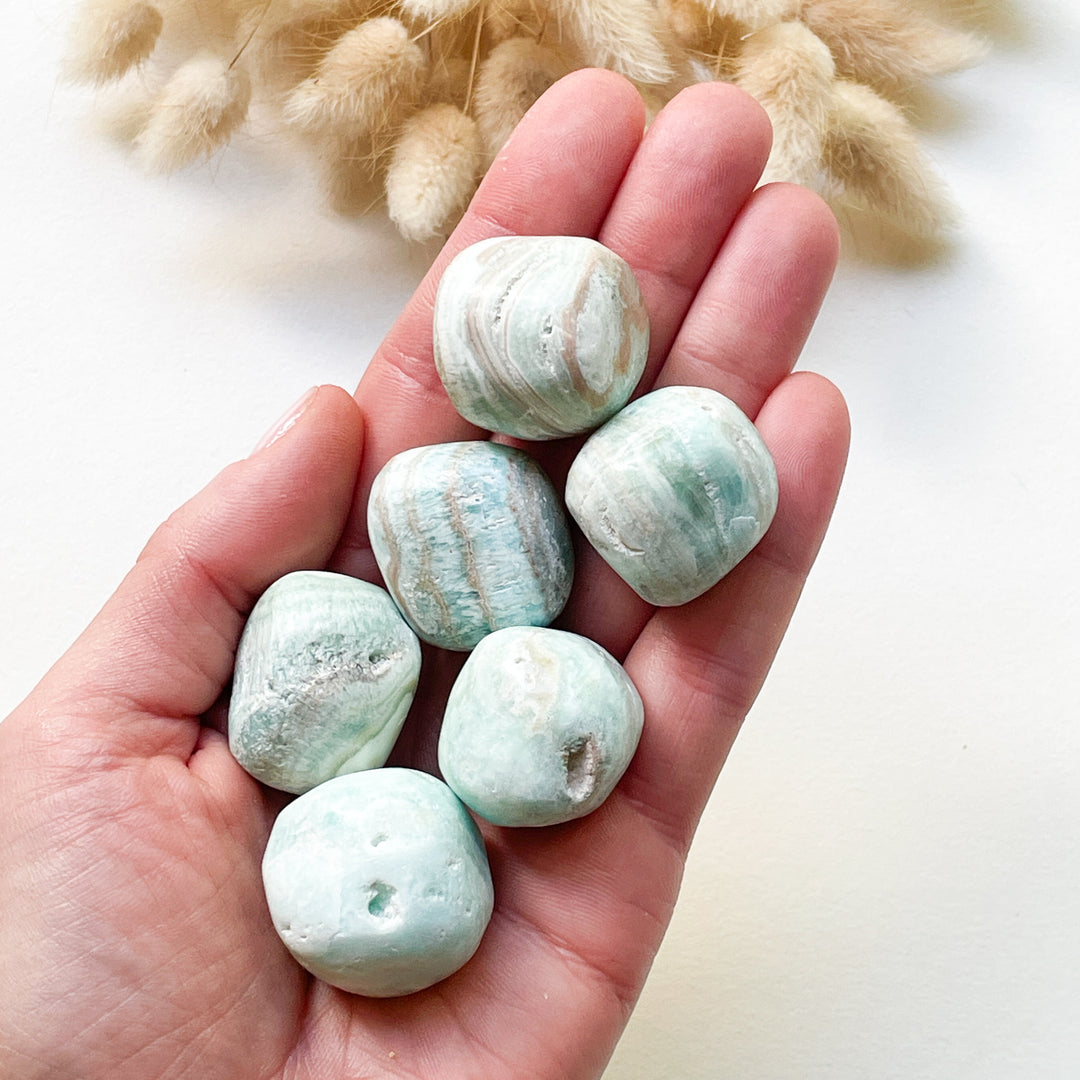 caribbean blue calciet trommelsteen knuffelsteen gepolijste edelsteen