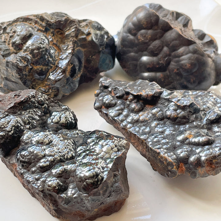 hematiet grijze ruwe steen/brok edelstenen edelsteen mineralen