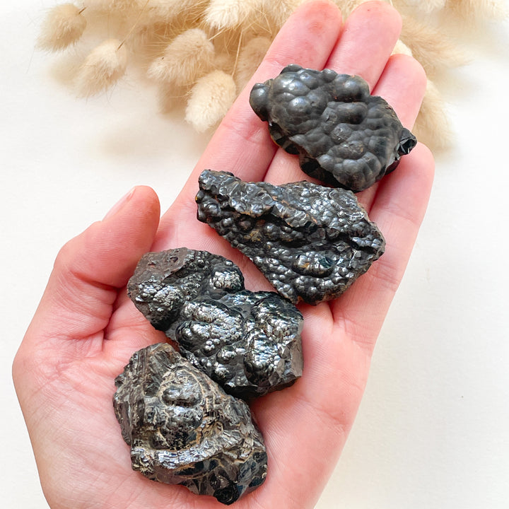 hematiet grijze ruwe steen/brok edelstenen edelsteen mineralen