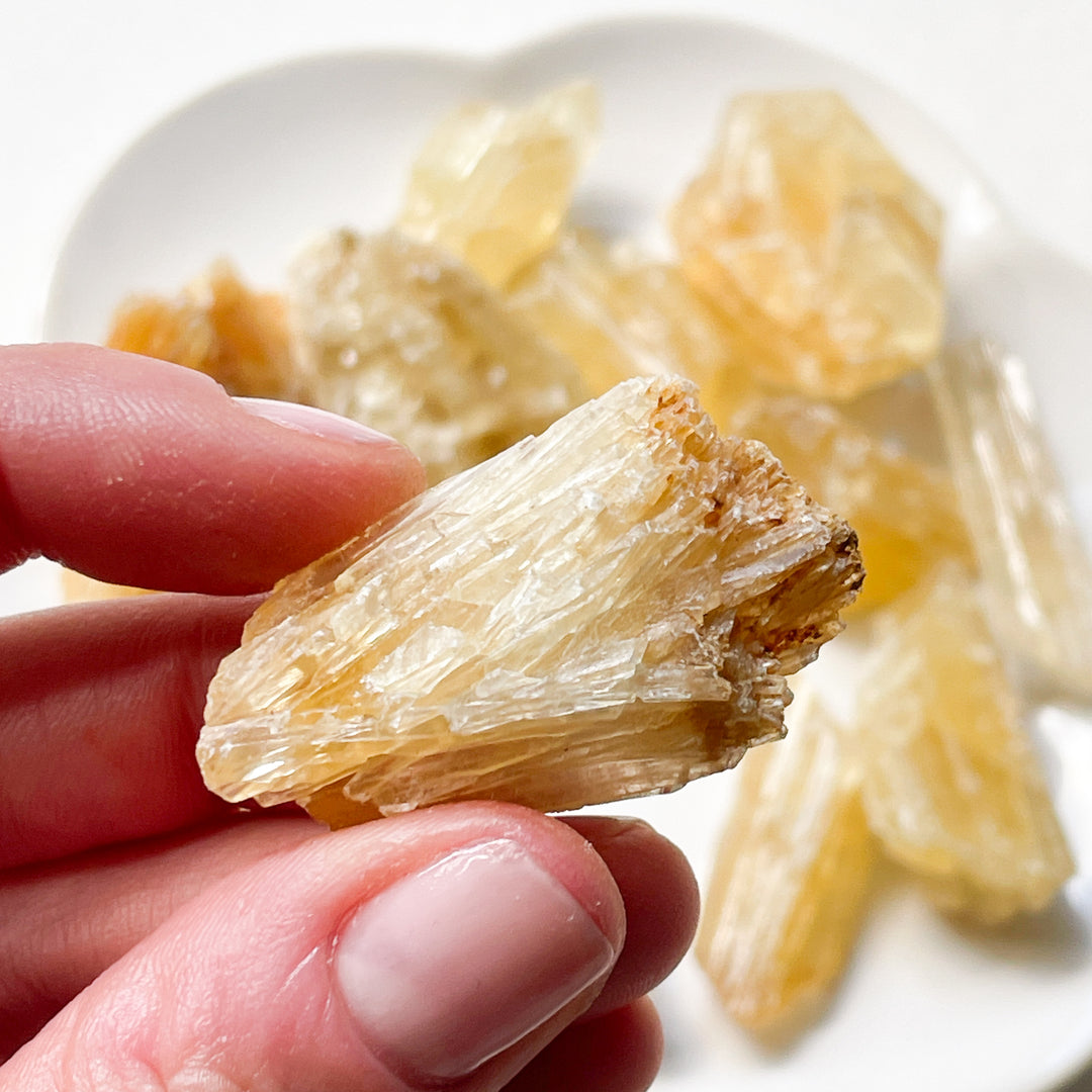 Honing calciet gele ruwe brok steen edelsteen mineraal