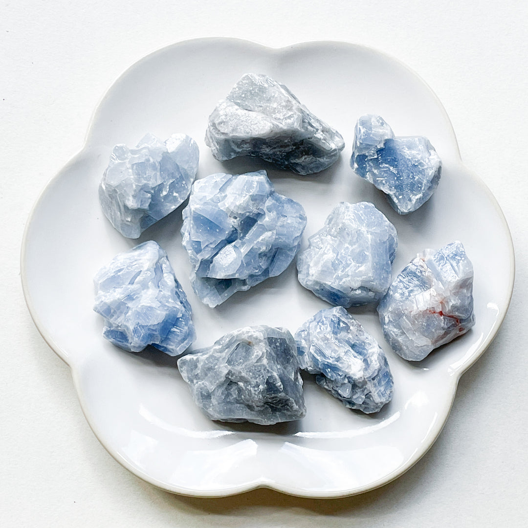 calciet blauwe geode ruwe brok steen edelsteen 