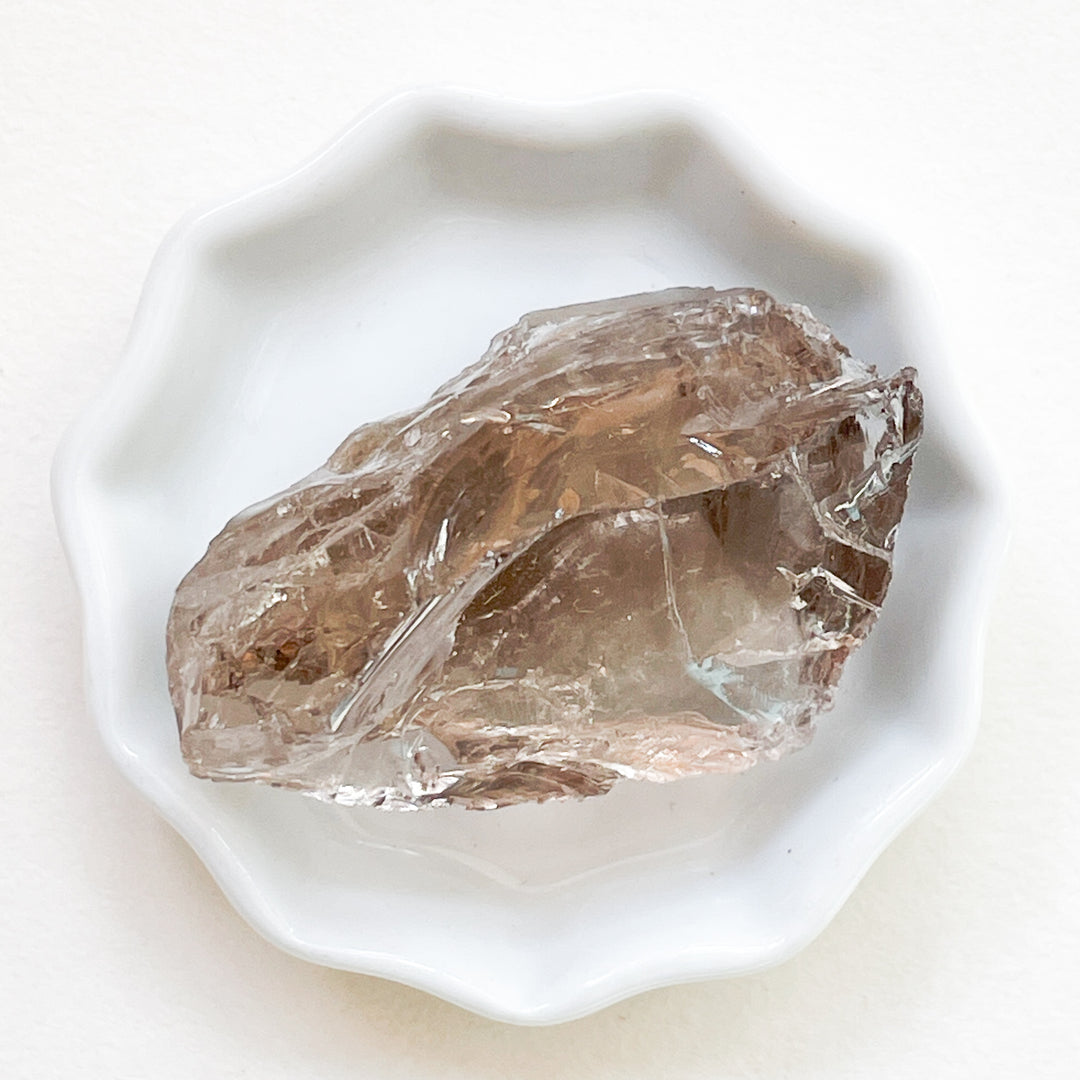 Rookkwarts bruine ruwe brok steen edelsteen mineraal