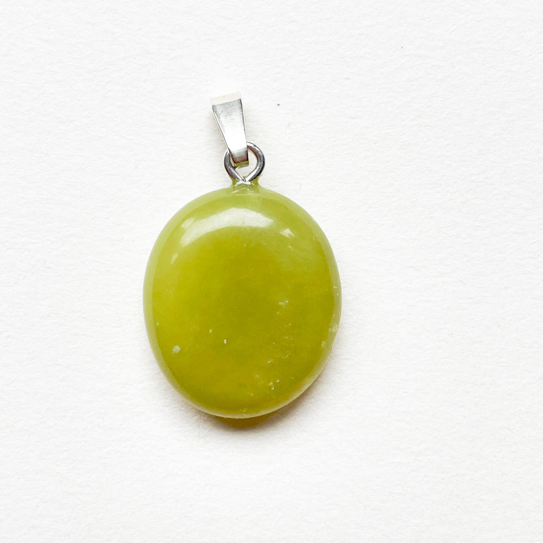 serpentijn limegroene edelsteen hanger edelsteenhanger 925 sterling zilver sieraad juweel