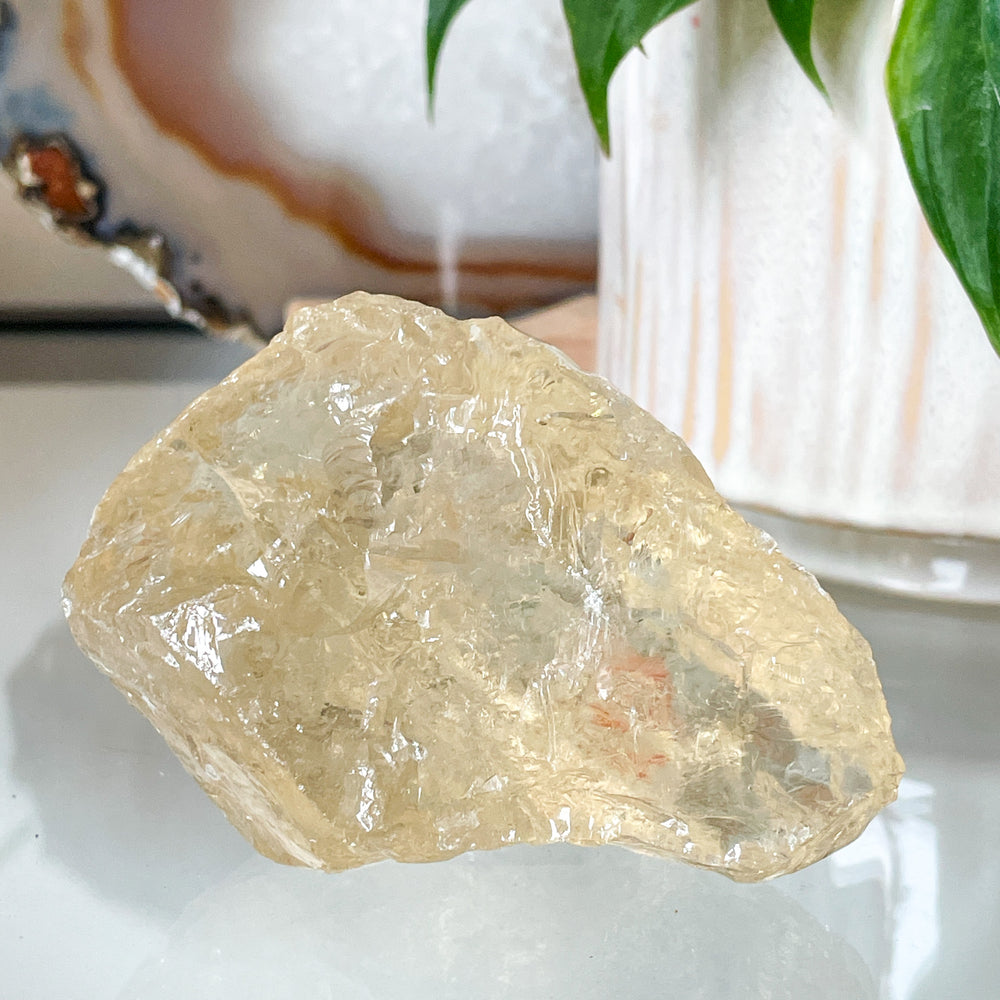 citrien gele ruwe steen brok edelsteen mineralen