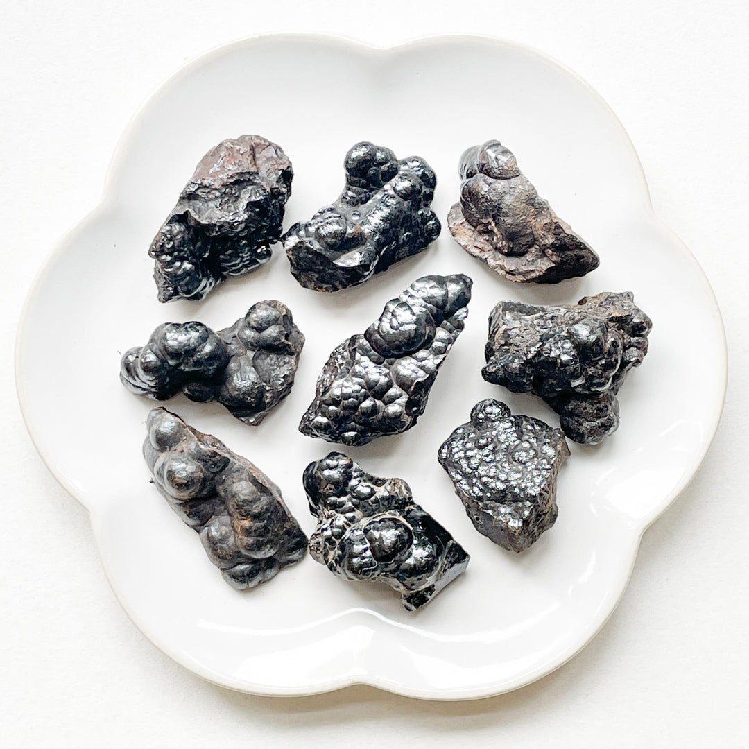 hematiet grijze ruwe steen/brok edelstenen edelsteen mineralen