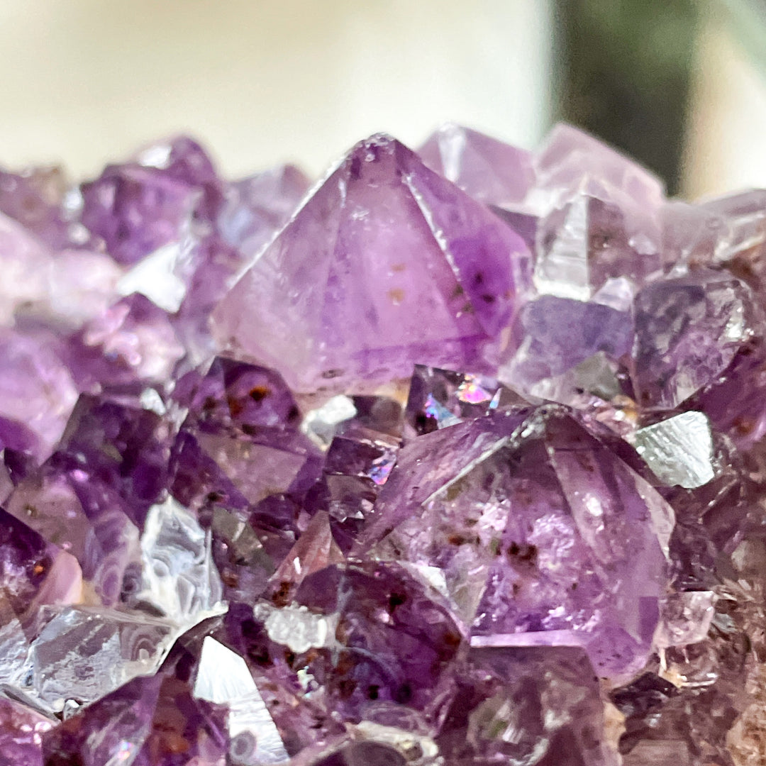 amethist paarse geode met goethiet ruwe steen brok edelsteen cluster mineralen
