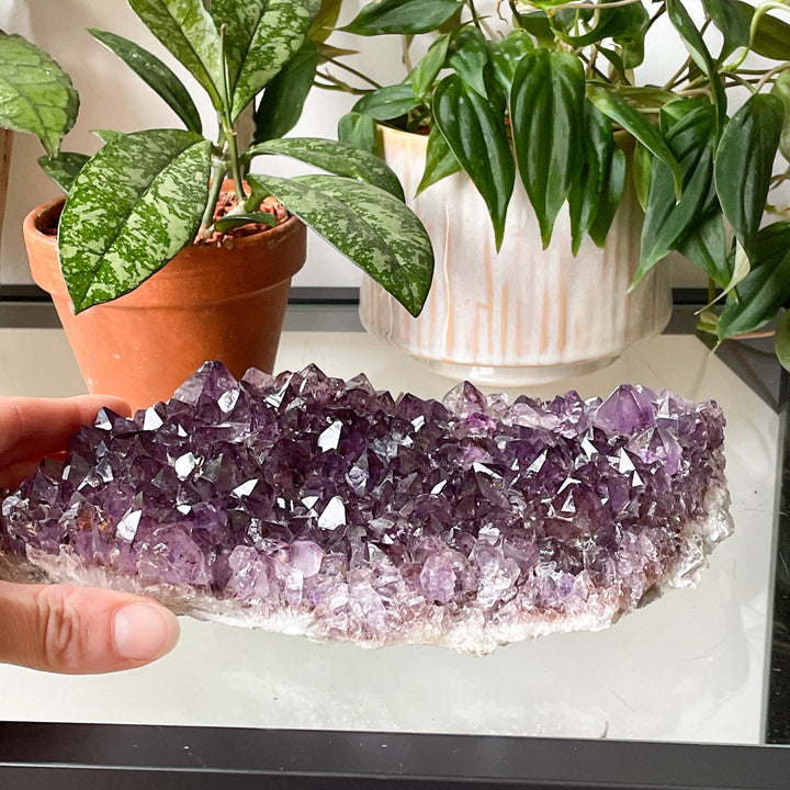 amethist paarse geode met goethiet ruwe steen brok edelsteen cluster mineralen