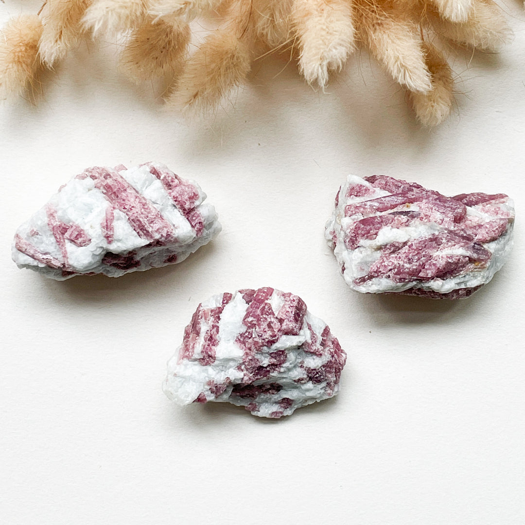toermalijn roze ruwe steen brok edelstenen mineralen edelsteen kopen