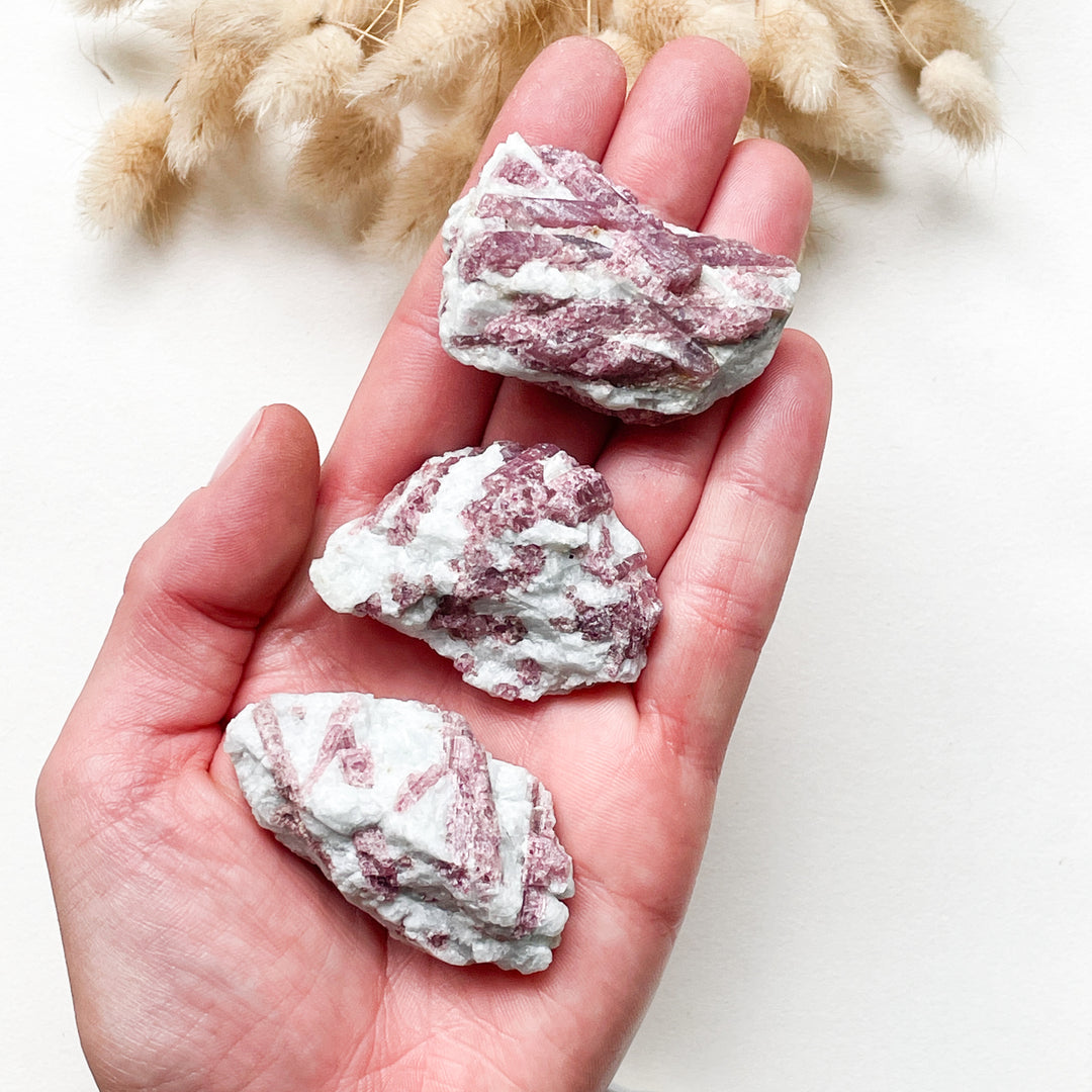 toermalijn roze ruwe steen brok edelstenen mineralen edelsteen kopen