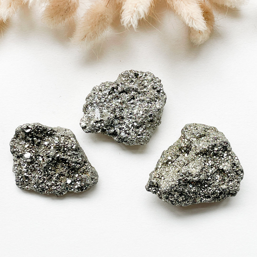 pyriet fools gold ruwe steen brok edelsteen goud