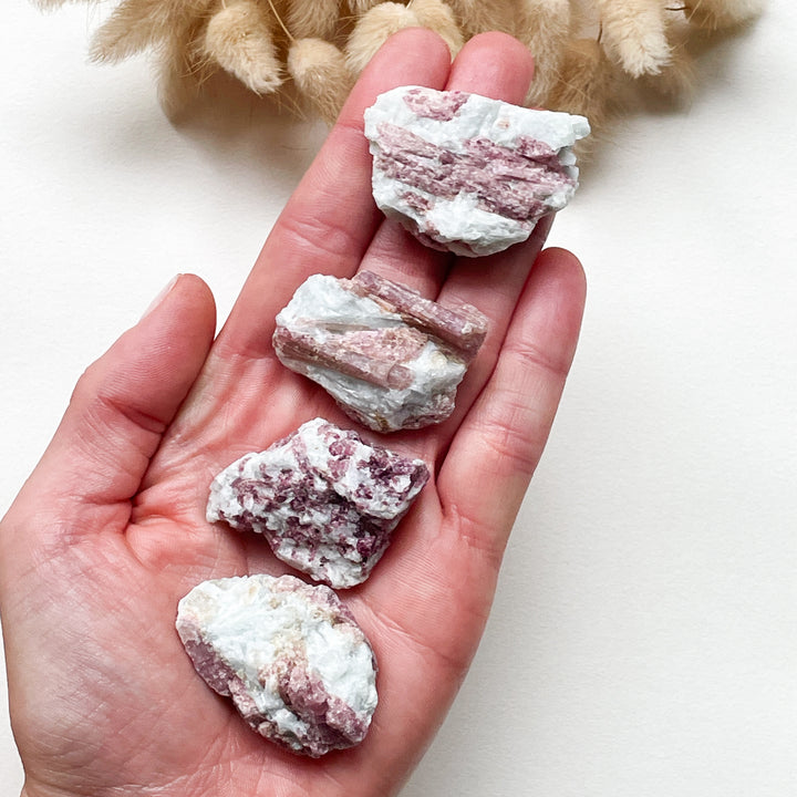 toermalijn roze ruwe steen brok edelstenen mineralen edelsteen kopen