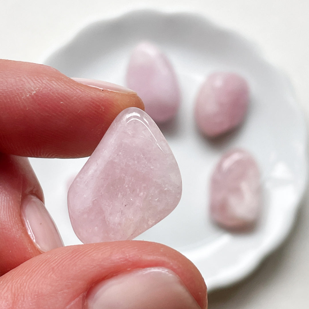 morganiet zuurstokroze roze knuffelsteen trommelsteen edelsteen 