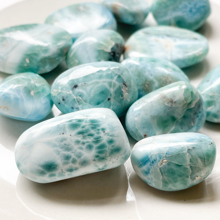 larimar gepolijste steen edelsteen knuffelsteen trommelsteen