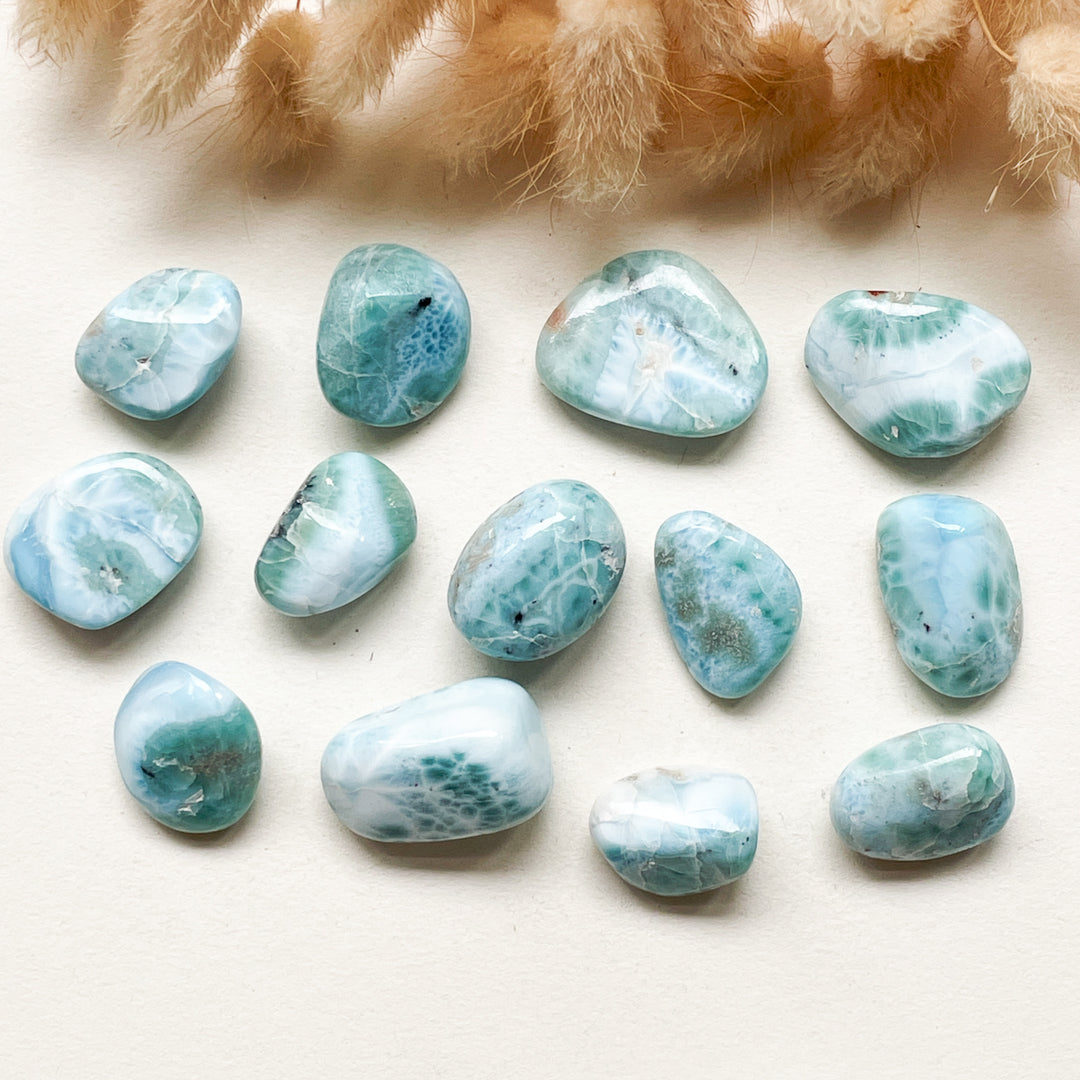 larimar gepolijste steen edelsteen knuffelsteen trommelsteen