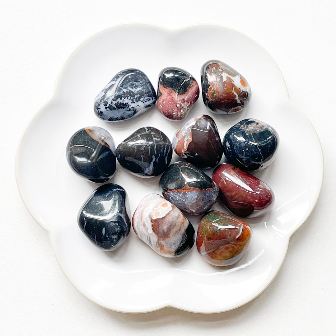sardonyx onyx knuffelsteen trommelsteen edelsteen