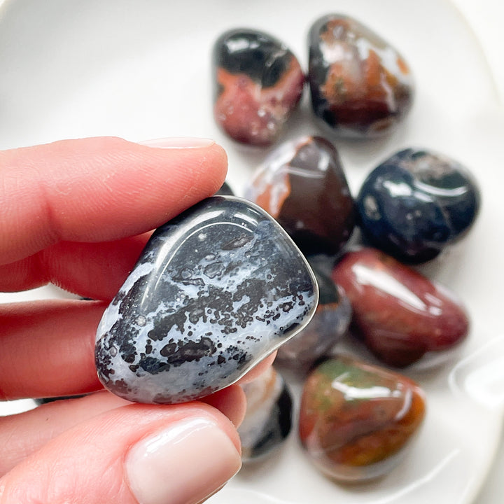 sardonyx onyx knuffelsteen trommelsteen edelsteen