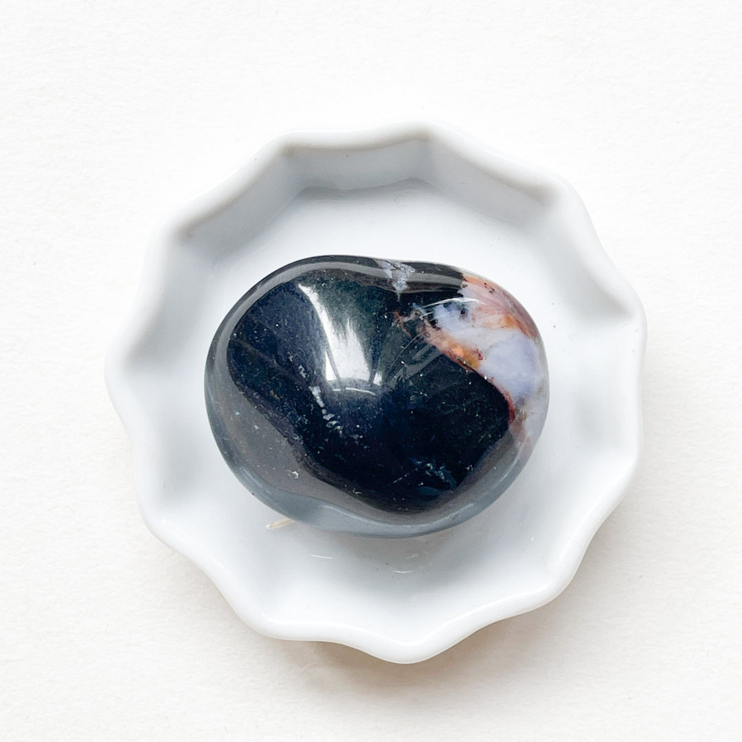 sardonyx onyx knuffelsteen trommelsteen edelsteen