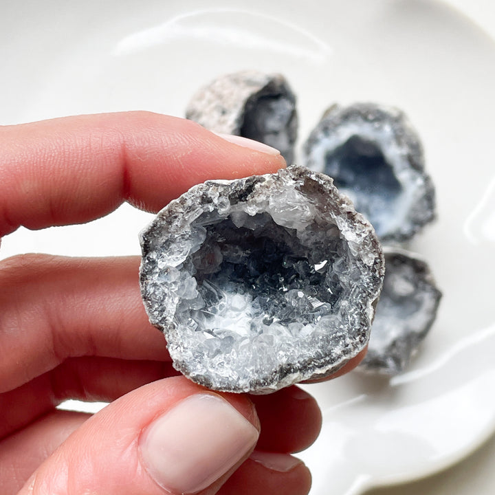 chalcedoon geode ruwe brok steen edelsteen 