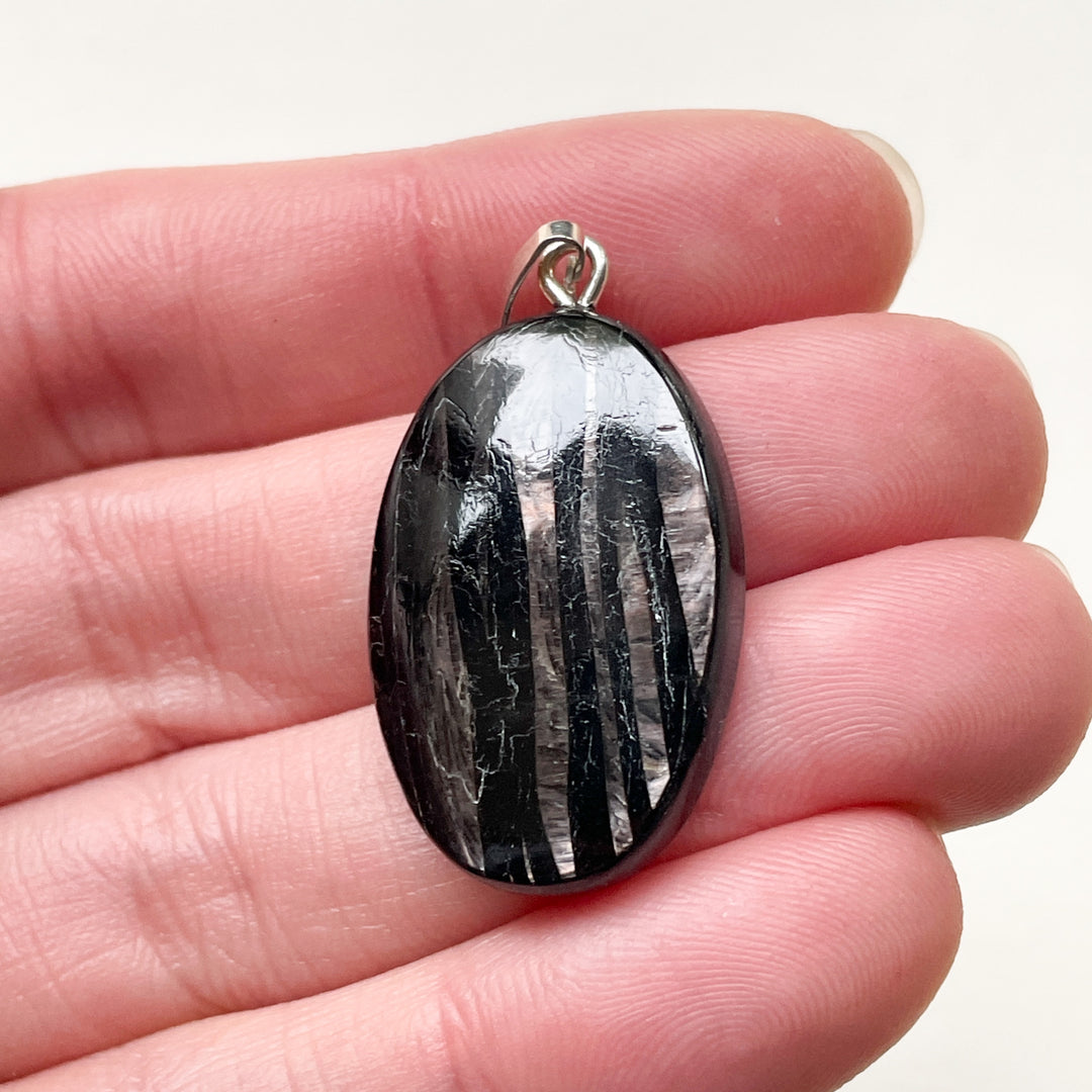 hypersteen zwarte hanger edelsteenhanger edelstenen 925 sterling zilver sieraden