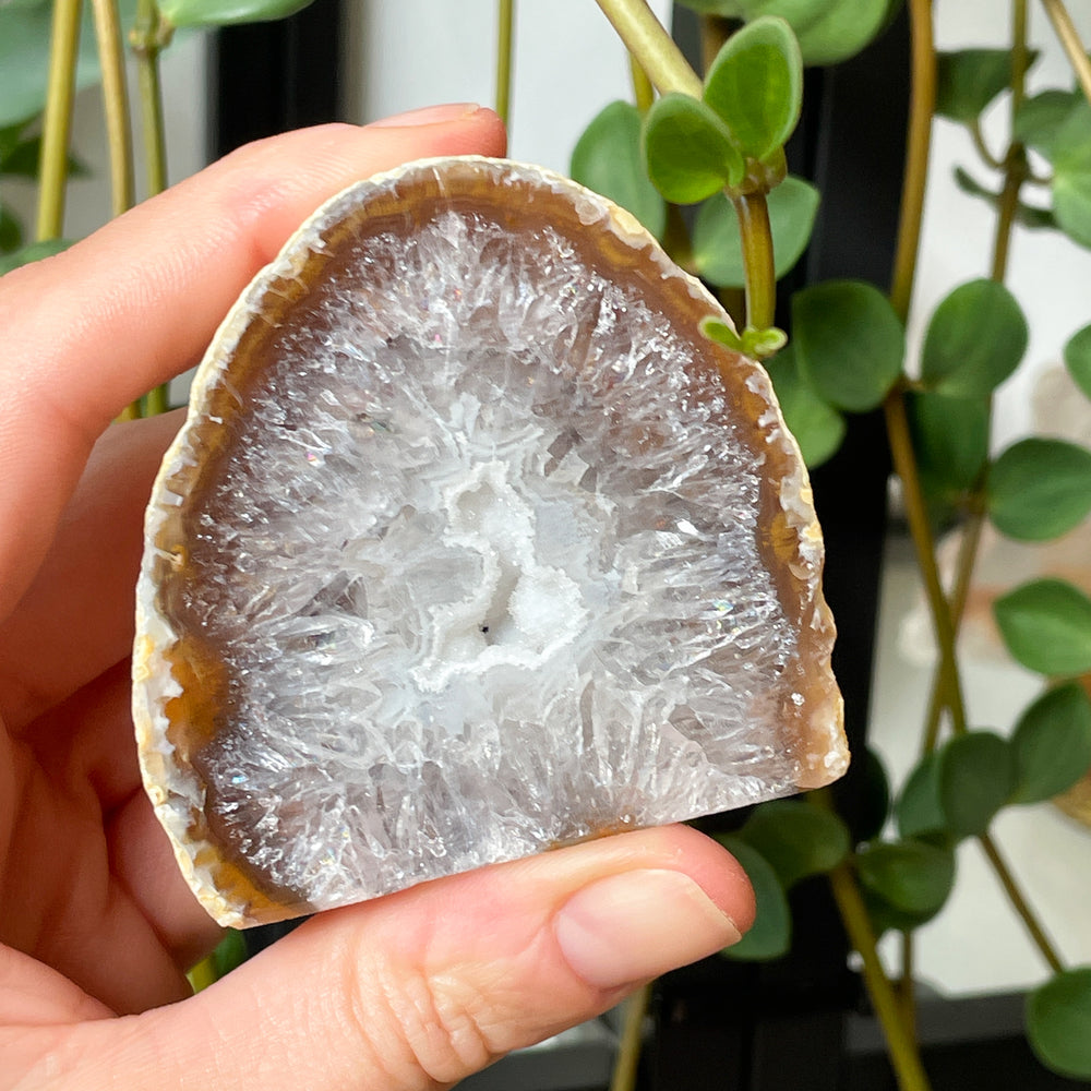 agaat geode staand ruwe steen brok sculptuur edelsteen