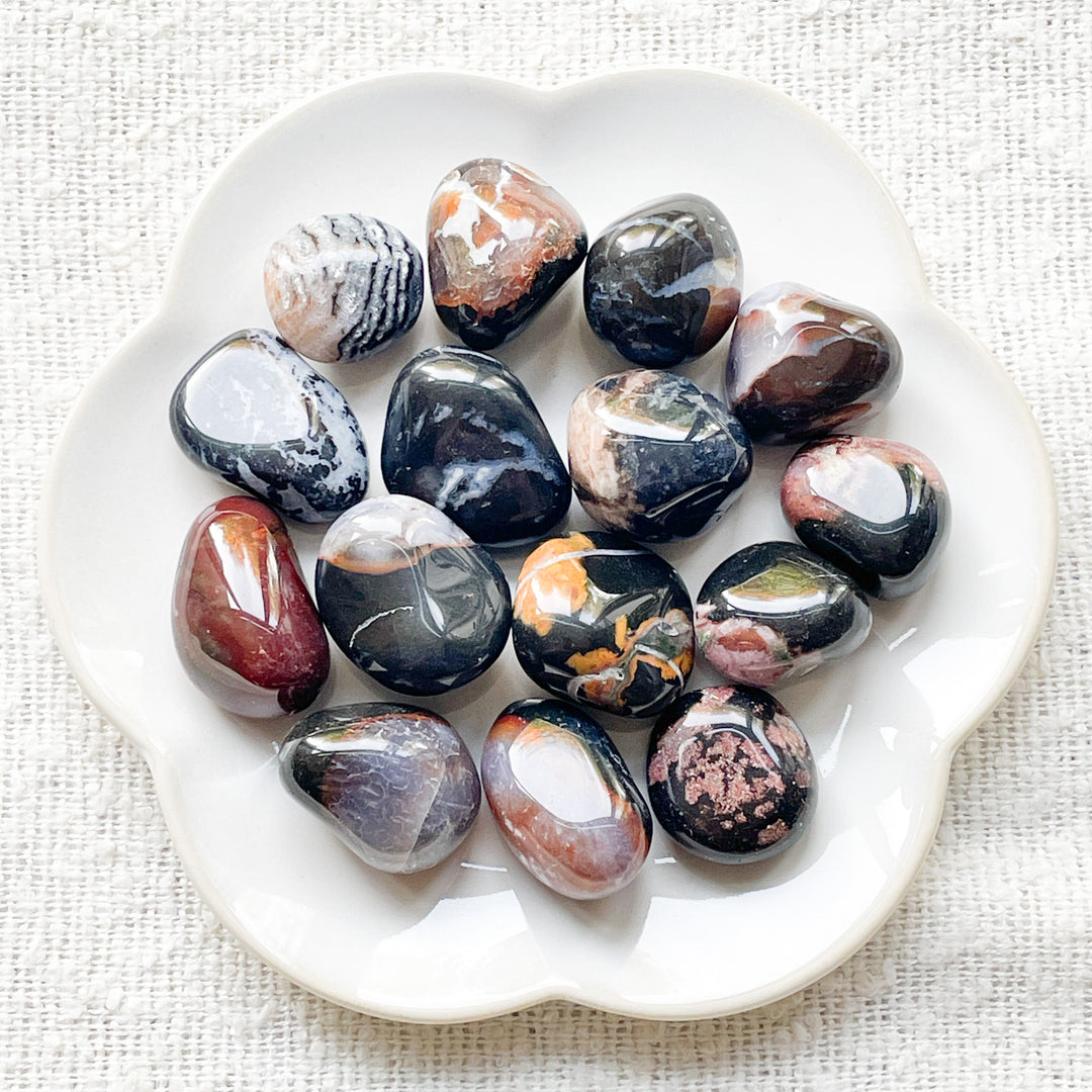 sardonyx onyx knuffelsteen trommelsteen edelsteen