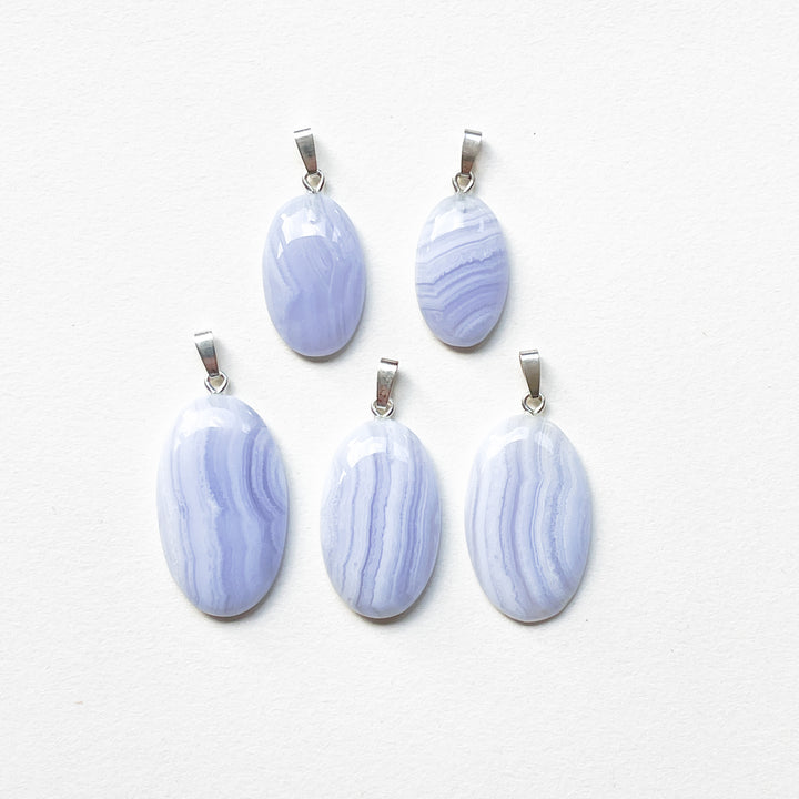 Pendentif premium en calcédoine bleu clair (argent sterling 925)