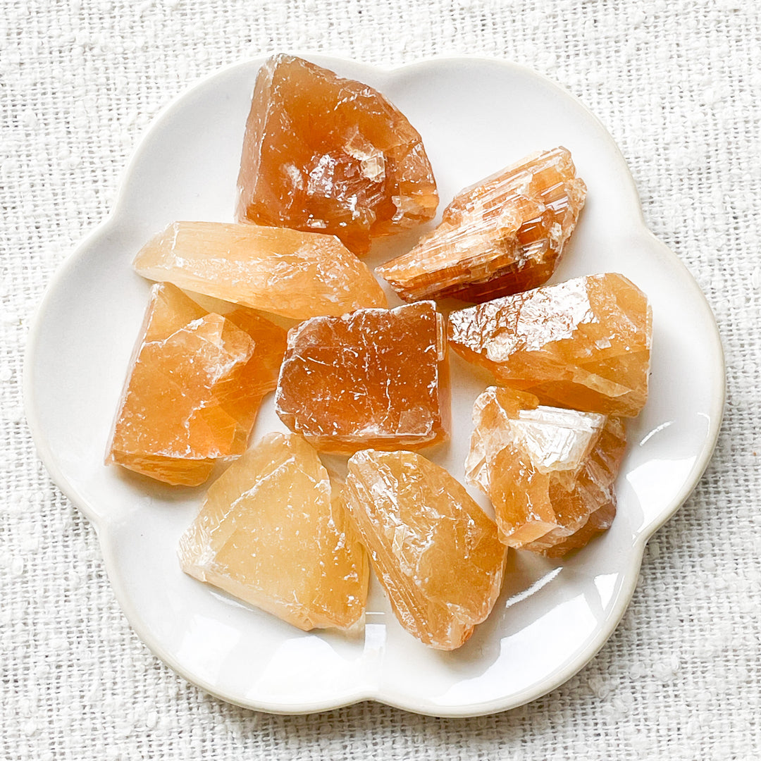 calciet gele honing ruwe brok steen edelsteen