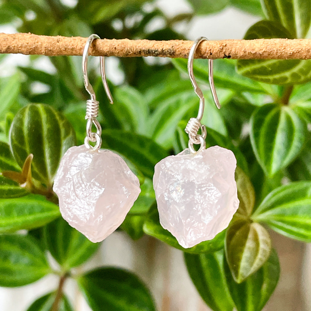 rozenkwarts roze edelsteen oorbel ruw zilver 925 sterling zilver