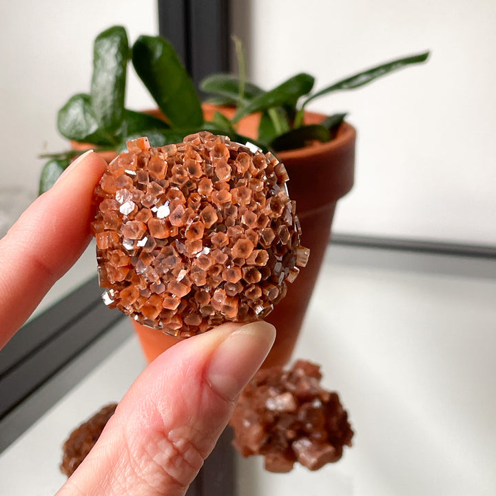 aragoniet bruine ruwe brok steen edelsteen mineralen