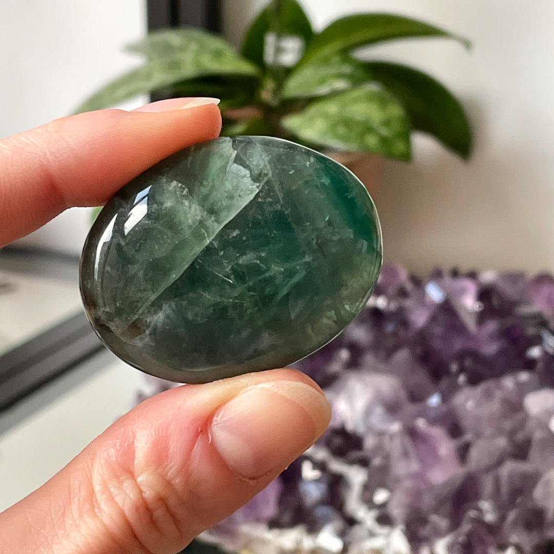 fluoriet regenboog handsteen palmsteen edelstenen zaksteen