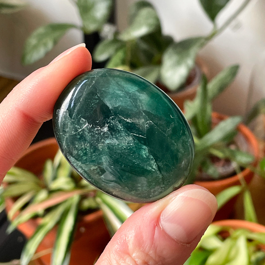 fluoriet regenboog handsteen palmsteen edelstenen zaksteen