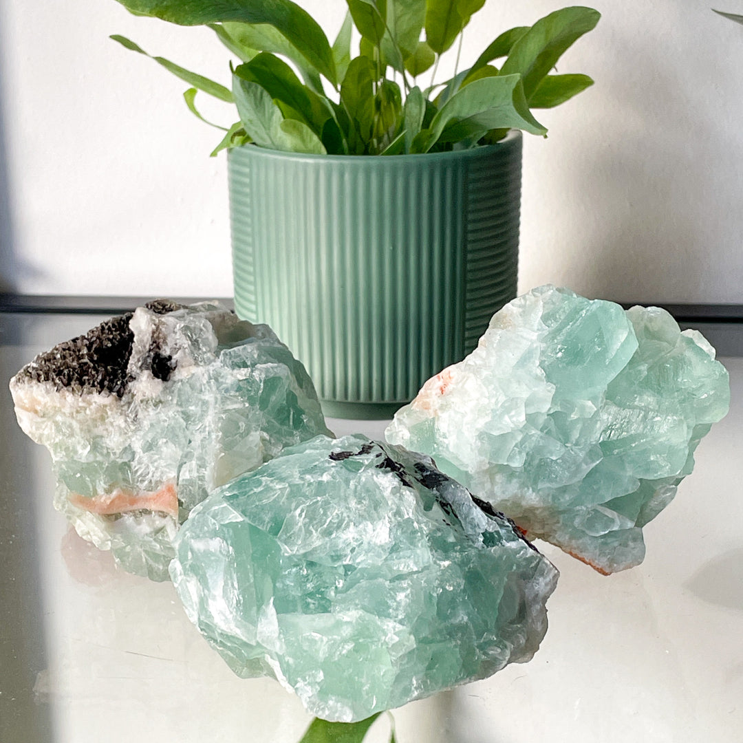 fluoriet groene brok steen edelsteen mineraal