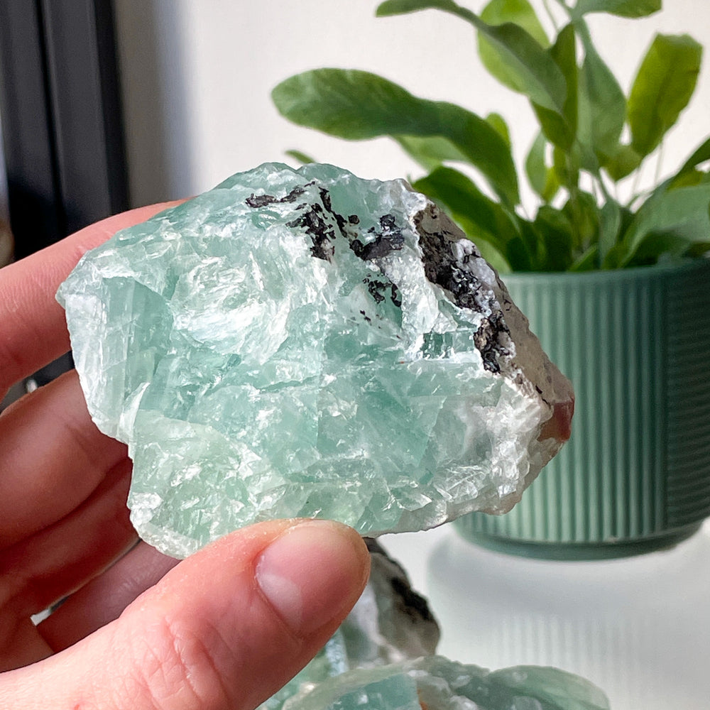 fluoriet groene brok steen edelsteen mineraal