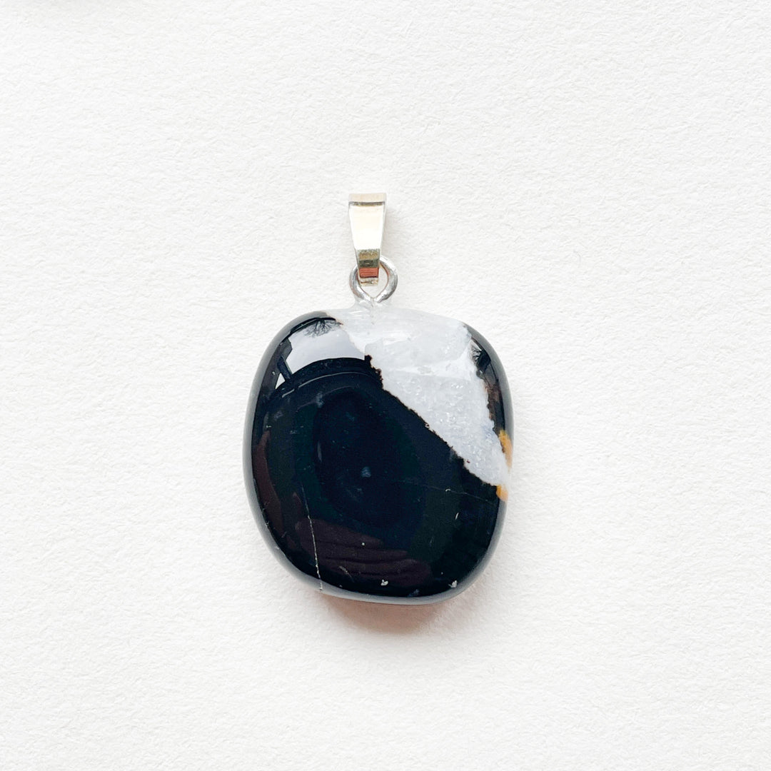 sardonyx onyx sard zwart wit bruin edelsteen hanger edelstenen sieraden juwelen 925 sterling echt zilver