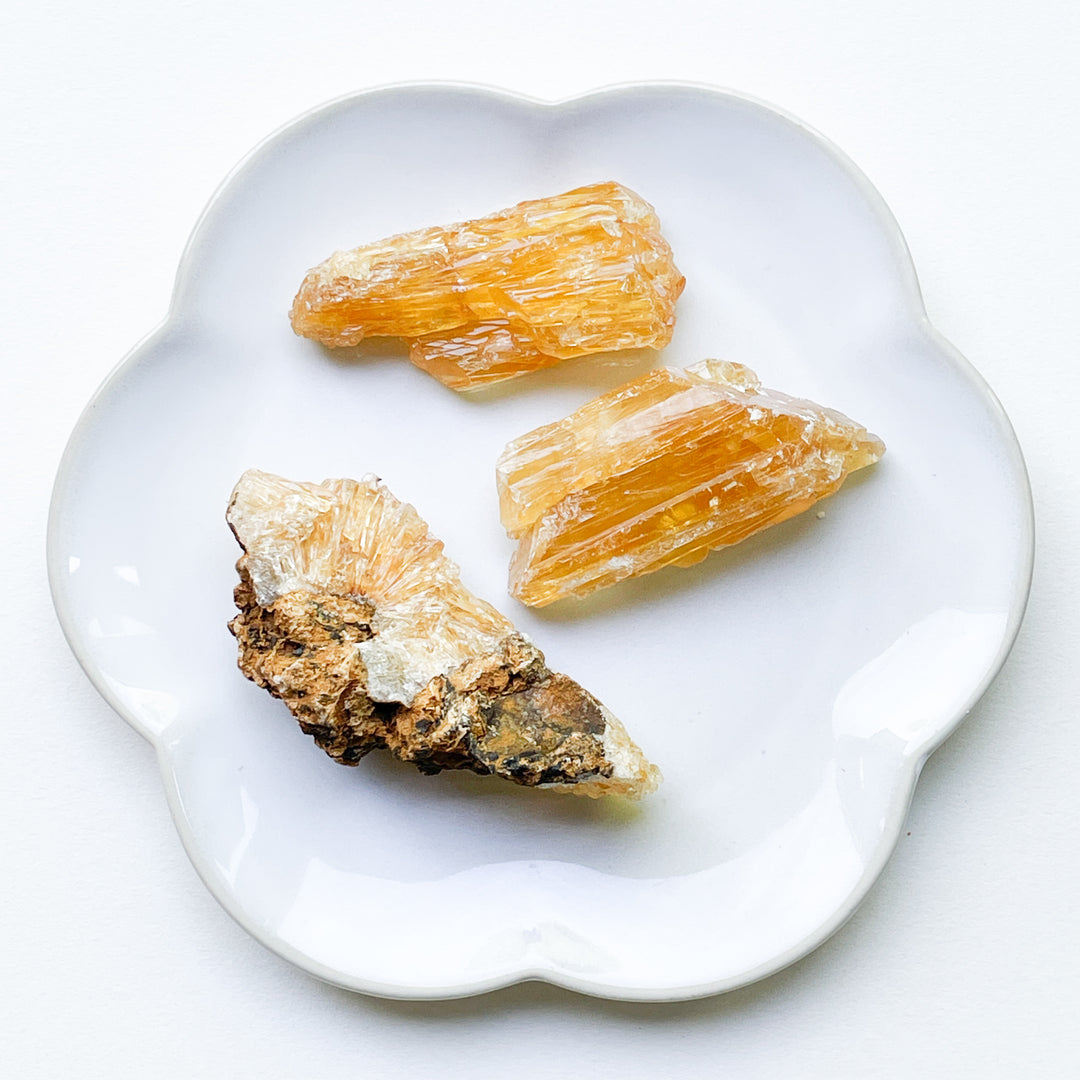 Honing calciet gele ruwe brok steen edelsteen mineraal