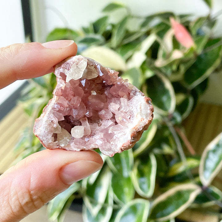 Roze amethist patagonie ruwe steen brok edelstenen mineralen 