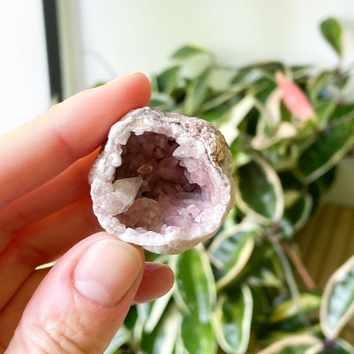 Roze amethist patagonie ruwe steen brok edelstenen mineralen 