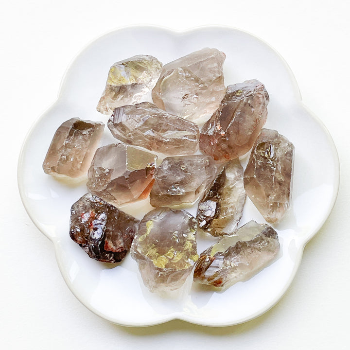 Rookkwarts bruine ruwe brok steen edelsteen mineraal