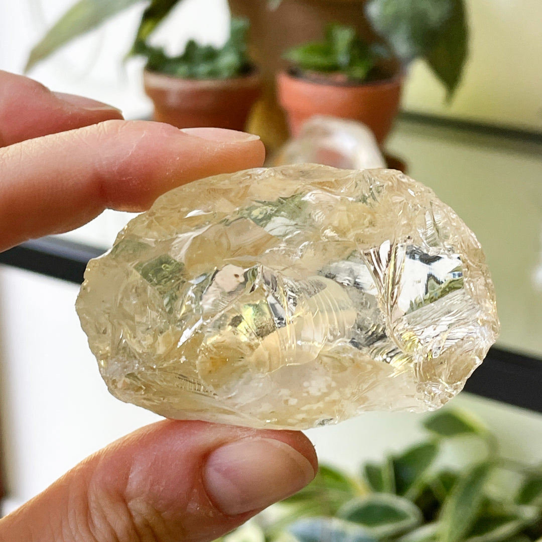 Citrien zachtgele naturel ruwe brok steen edelsteen mineraal