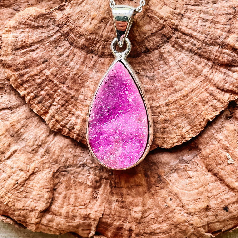 cobalto calciet kobalt calcite fluo roze edelsteen hanger zilver 925 sterling edelstenen sieraden juwelen