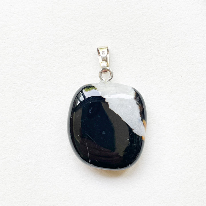 sardonyx onyx sard zwart wit bruin edelsteen hanger edelstenen sieraden juwelen 925 sterling echt zilver