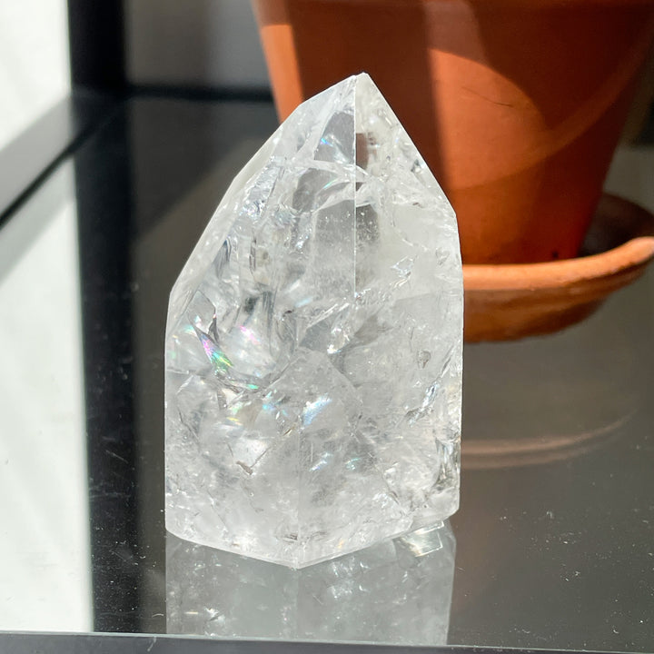 bergkristal fire & ice transparante toren sculptuur freeform edelsteen edelstenen mineralen