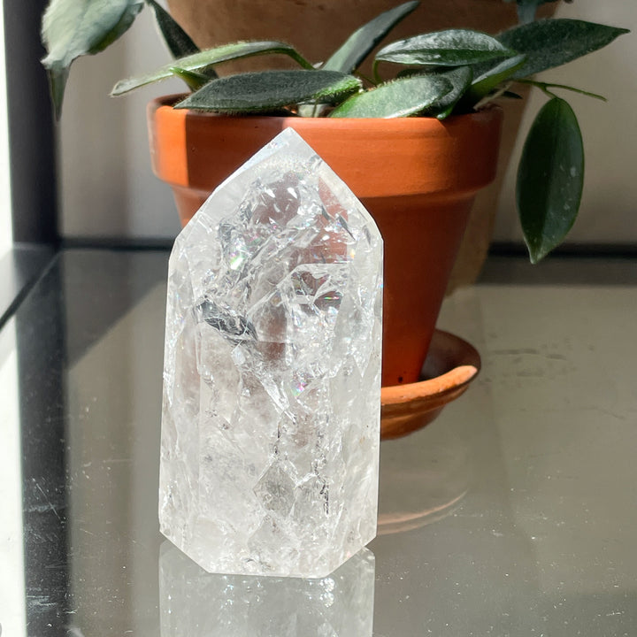 bergkristal fire & ice transparante toren sculptuur freeform edelsteen edelstenen mineralen