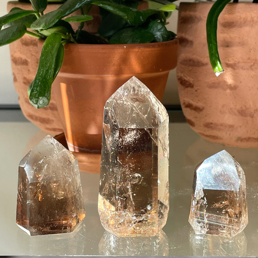 smokey citrien gele bruine gepolijste toren sculptuur freeform mineralen edelstenen