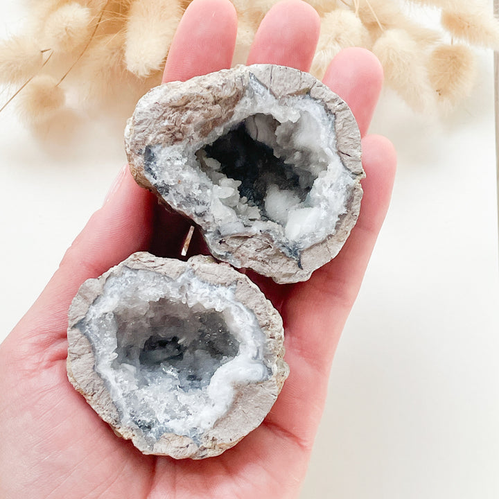 Chalcedoon grijze ruwe brok steen edelsteen mineraal