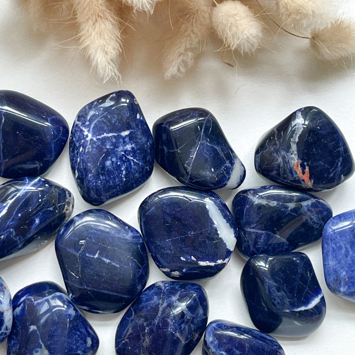 sodaliet blauwe knuffelsteen trommelsteen edelsteen